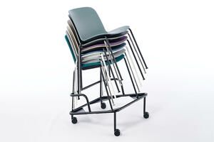 Mit dem Stuhlwagen können die Adria schnell transportiert werden